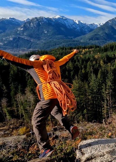 How to coil a climbing rope on your back