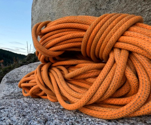 coiled climbing rope
