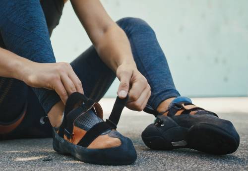 Sport climbing shoes