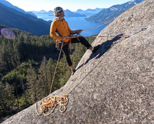 Multi pitch climbing rope management