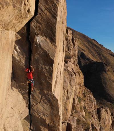 indian creek crack climbing