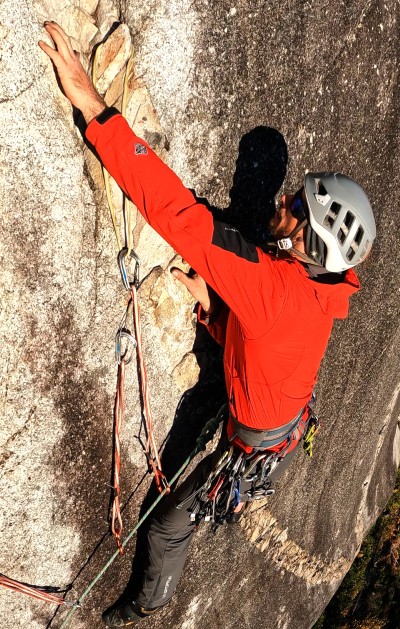 Extendable quickdraws for climbing