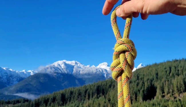 how to tie the figure 8 on a bight